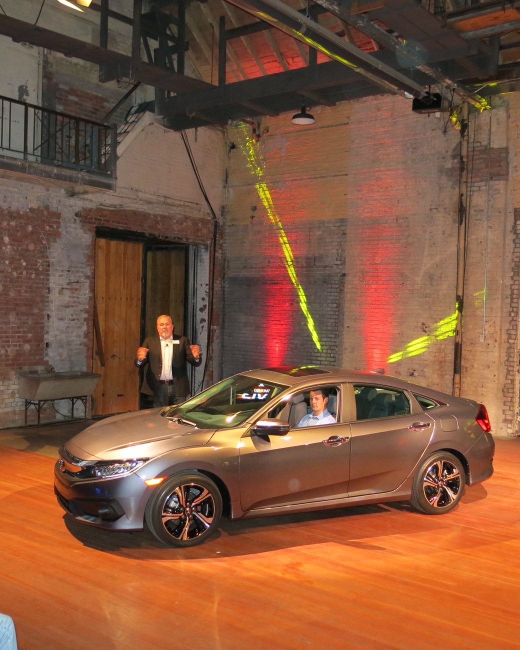 本田打造全新全球車型2016思域，劍指奔馳